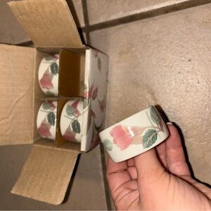 Mikasa Continental Silk Flowers F3003 Porcelain Napkin Rings Set of 4